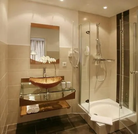 Hotel & Waldecker Hof 3*