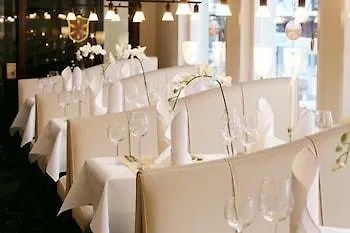 Hotel & Waldecker Hof 3*