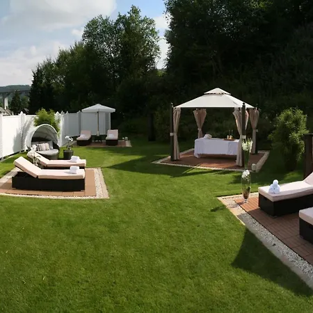 Hotel & Waldecker Hof