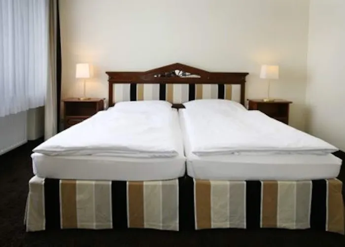 & Waldecker Hof 빌링겐